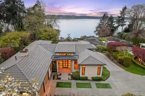Custom-Crafted Waverly Way Retreat