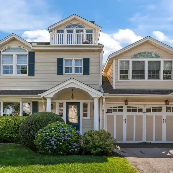 COASTAL ELEGANCE STEPS FROM DEEDED BEACH ACCESS