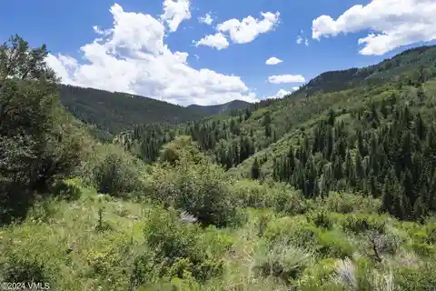 18-Acre Parcel in Gated Colorow