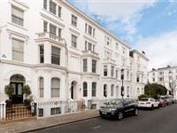 MAGNIFICENT DOUBLE FRONTED HOME IN KENSINGTON