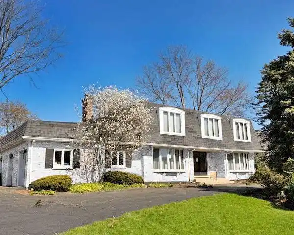 MODERN MAKEOVER MEETS TIMELESS FAMILY LIVING