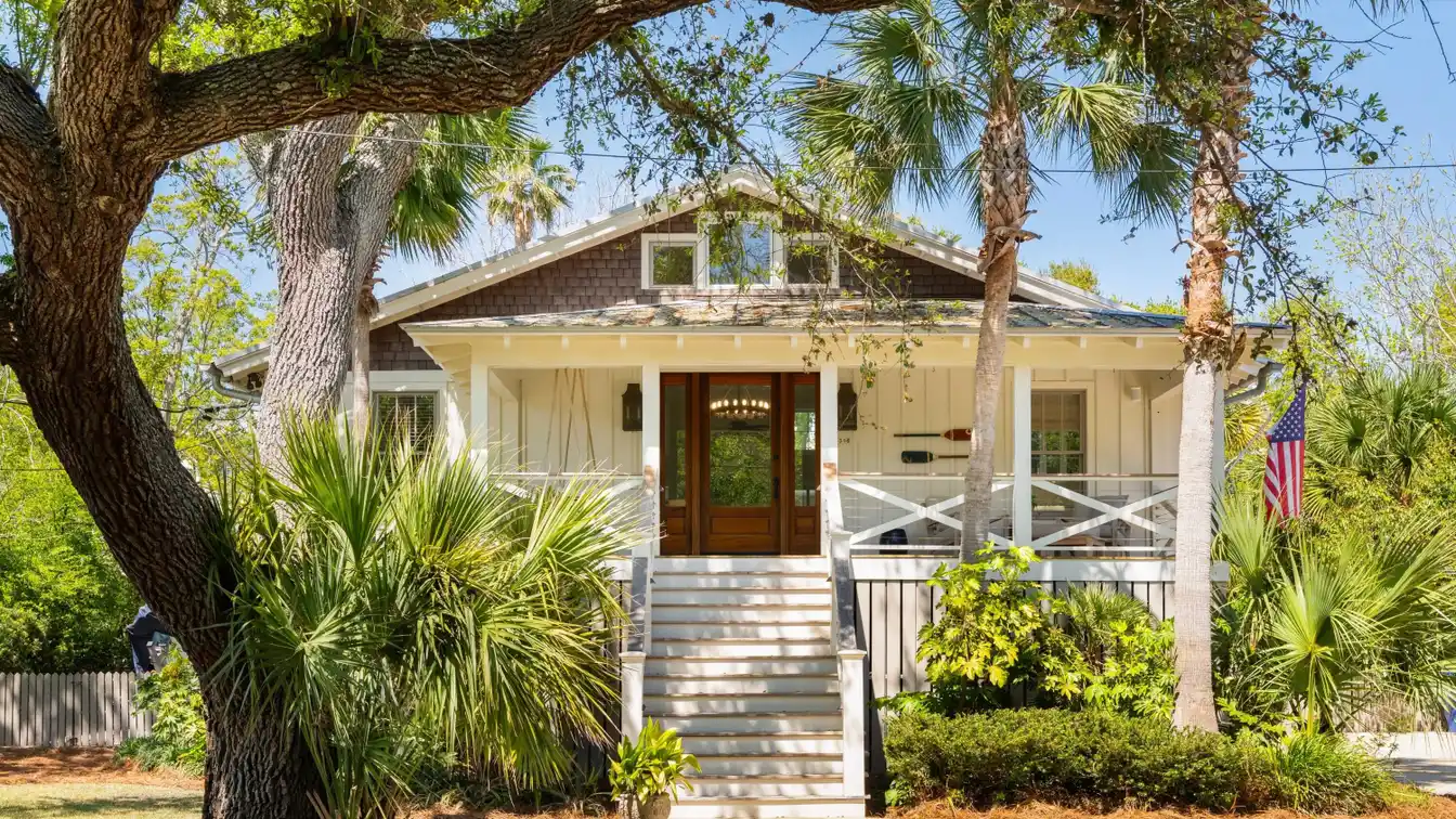 Turnkey Beach House on a Quiet Street