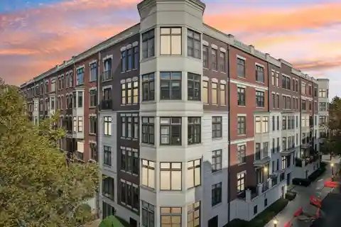 Sunlit Sophistication in Upper Grand