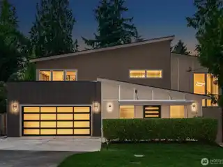 Custom Modern Home on a Sunny Flat Lot