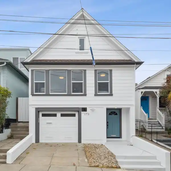 FABULOUS REMODELED HOME IN GLEN PARK VILLAGE