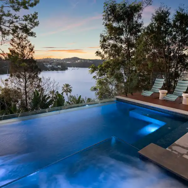 IDYLLIC SANCTUARY WITH SWEEPING VIEWS