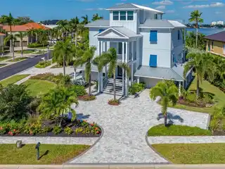 Sophisticated Open-Concept Great Room Design