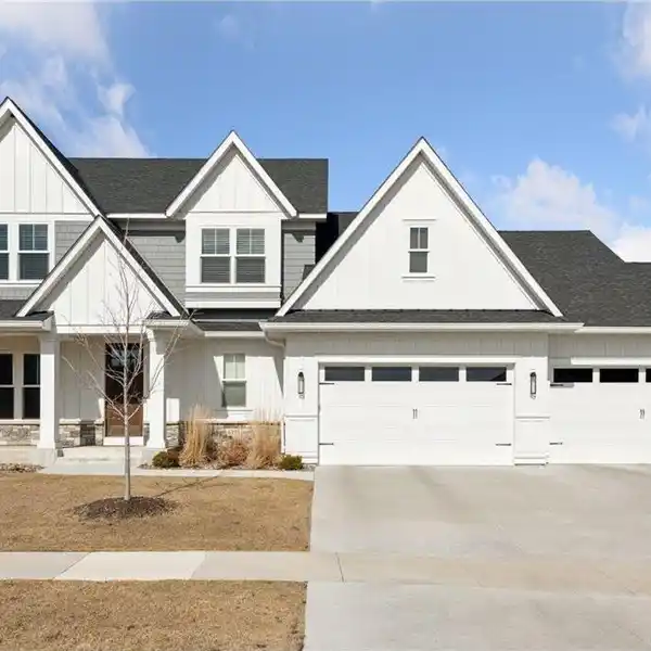EXCEPTIONAL HOME IN THE RIDGE AT ELM CREEK