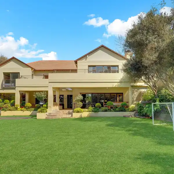 10 BEDROOM HOUSE FOR SALE IN ORCHARDS