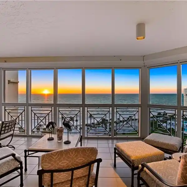 SOPHISTICATED RESIDENCE IN THE BRITTANY