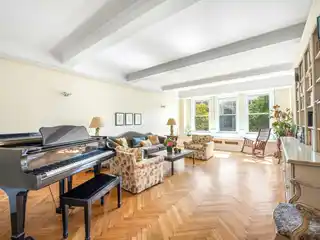 Timeless Elegance Meets Iconic Views