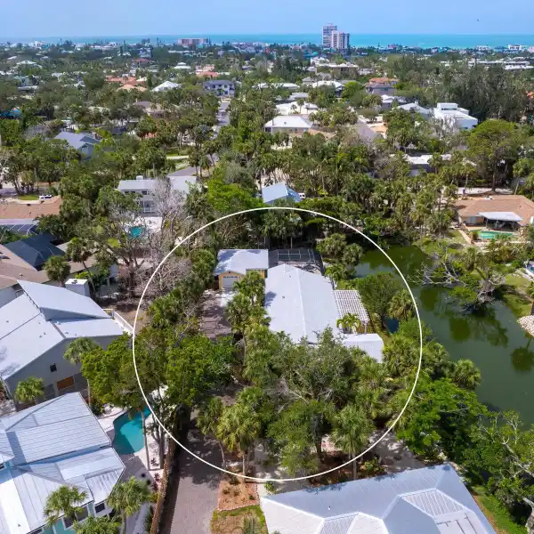 UNIQUE LAKEFRONT PROPERTY