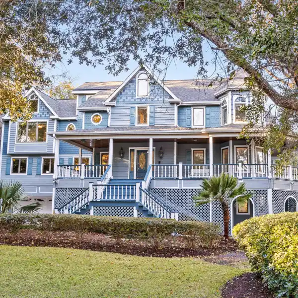 SPACIOUS COASTAL HOME OVERLOOKING EVERETTE CREEK AND THE INTRACOASTAL WATERWAY