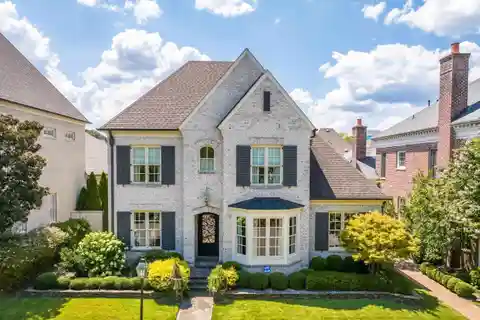 Elegant Nottoway Home with Fountain View