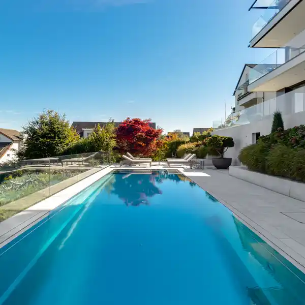 ARCHITECTURAL MASTERPIECE IN PRIME LOCATION