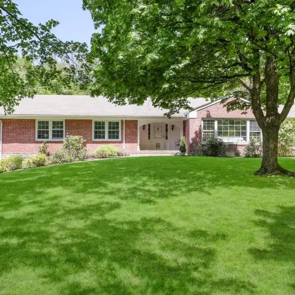 CHARMING RANCH WITH RESERVOIR ACCESS