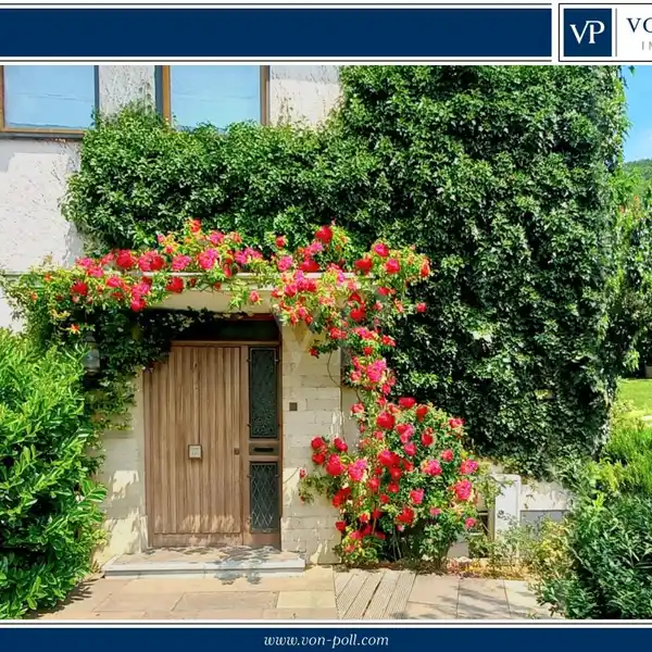 MAGNIFICENT HOME IN AN ENCHANTING SETTING