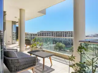 Modern Apartment in Sought After Kylemore at the Waterfront Marina