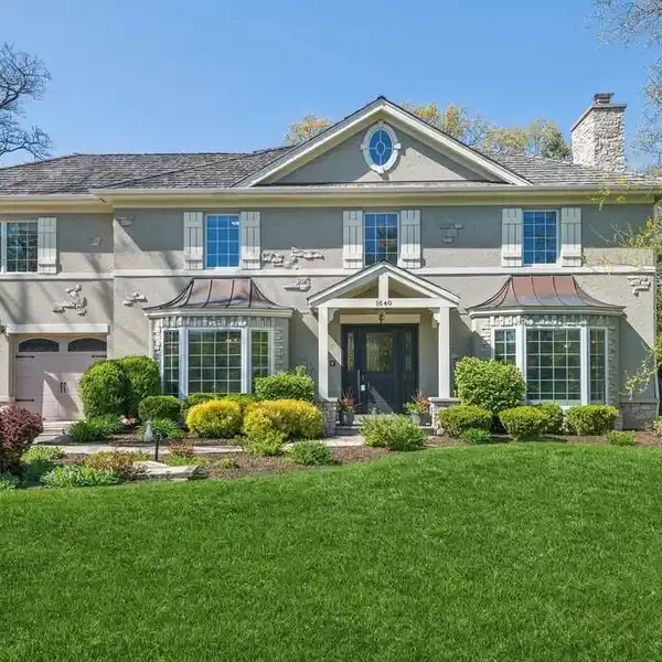 GORGEOUS GLEN OAK ACRES HOME