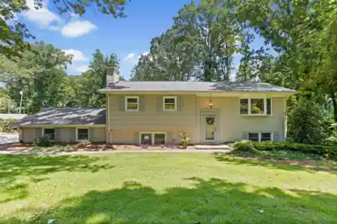 Comfort and Luxury on Paris Mountain