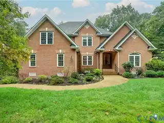 Woodland Pond Gem with Stunning Architectural Details