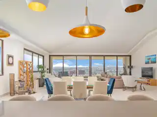 The Valley Views Penthouse: a Masterpiece of Contemporary Design