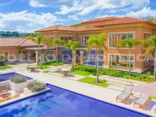 House in One of the Most Sought-After Luxury Condominiums Near São Paulo