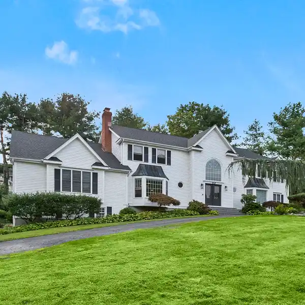 ELEGANT TRUMBULL RETREAT WITH ACRE OF PRIVACY