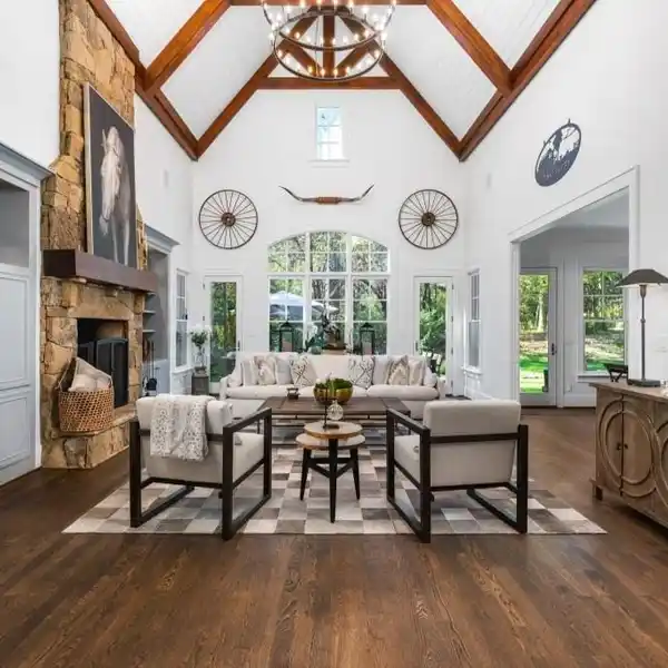 DELIGHTFUL AND SECLUDED ESTATE - VALLEY VIEW