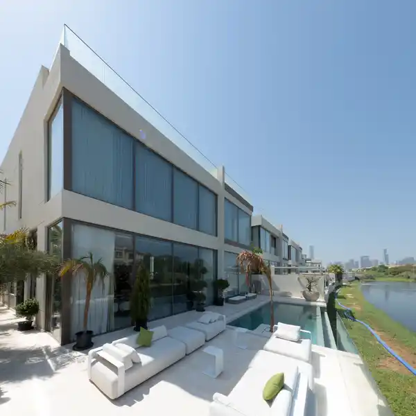 STUNNING NEW CONSTRUCTION VILLA