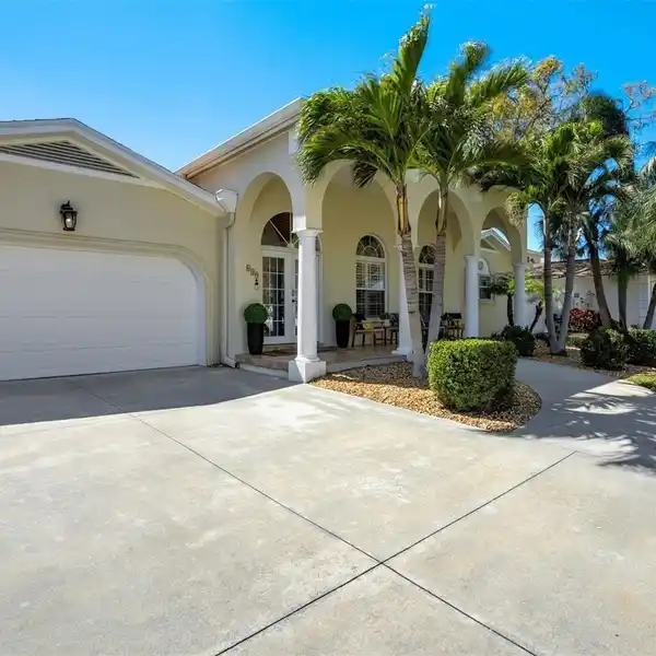 BEAUTIFULLY MAINTAINED HOME IN A SERENE SETTING