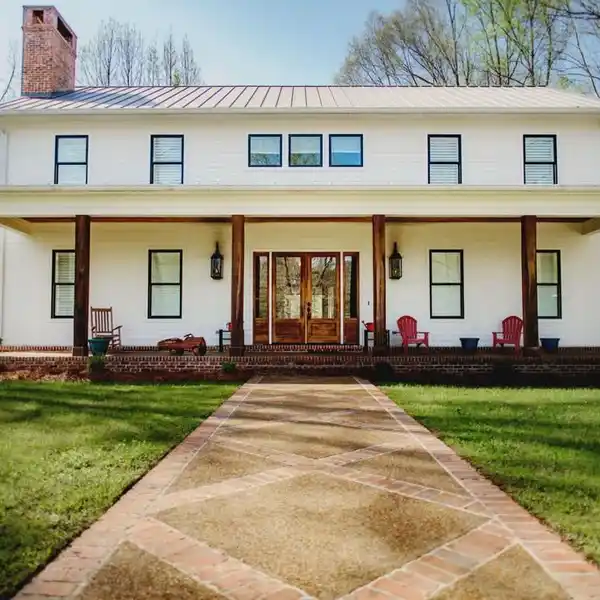 SOUTHERN ELEGANCE MEETS MODERN DESIGN