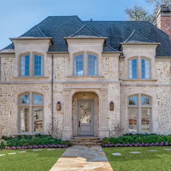 THE BEST VALUE IN THE HEART OF THE FRENCH STREETS
