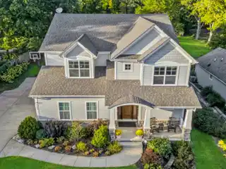 Gracious Living with Expansive Entertainer’s Layout