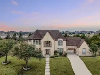 Exquisite Estate in Gated Kingsbridge in Rockwall