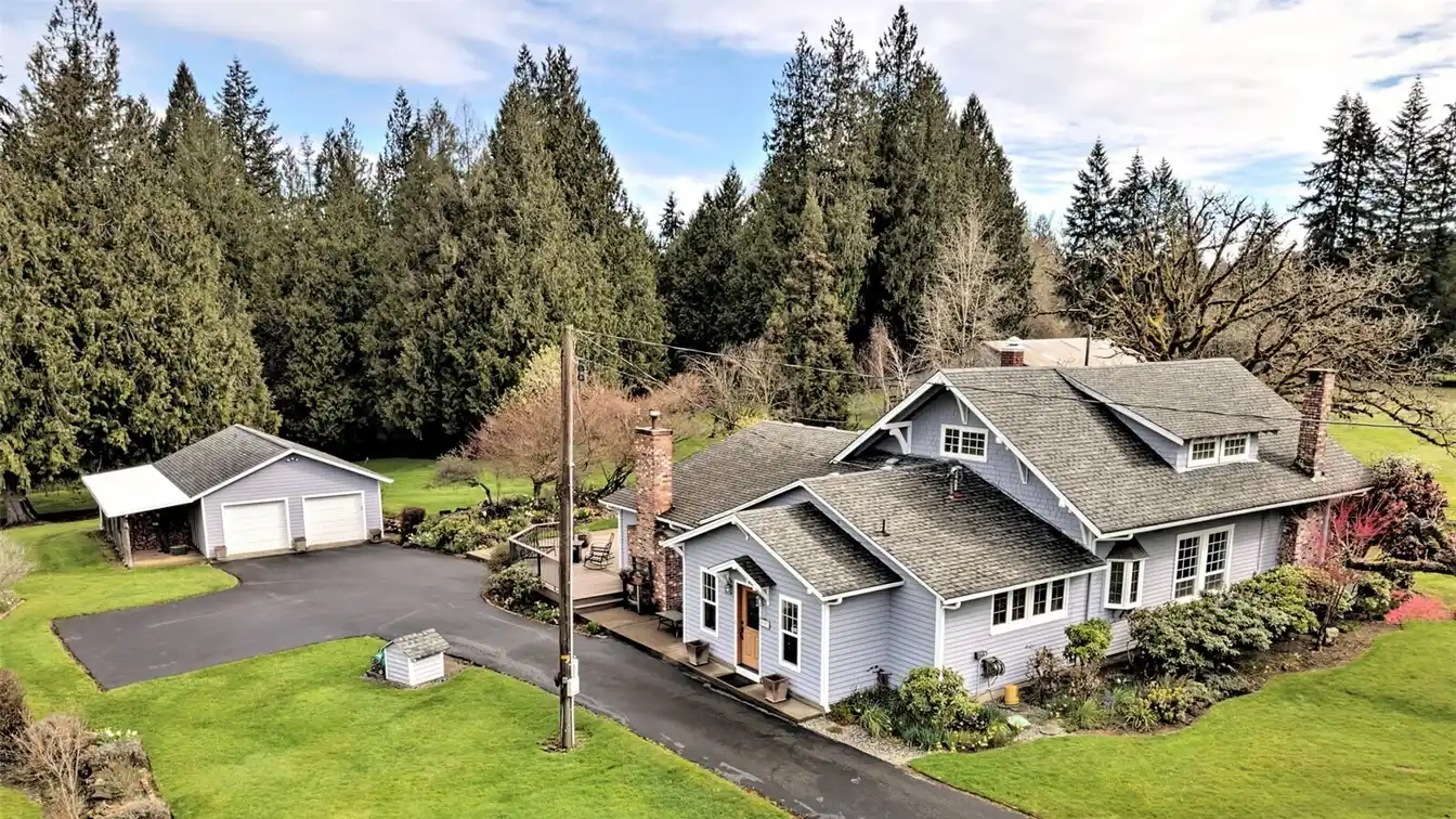 Lovely Home on 6.8 Acres