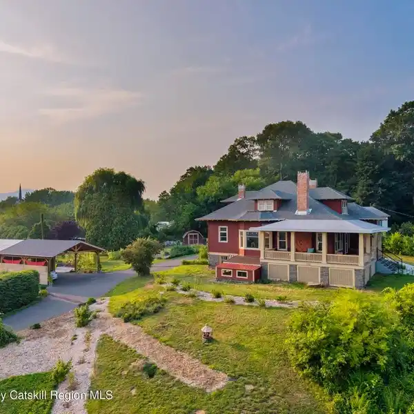 THE LATHAM HOUSE