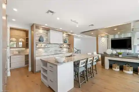 Totally Renovated Villa in the Exclusive Barefoot Beach Community