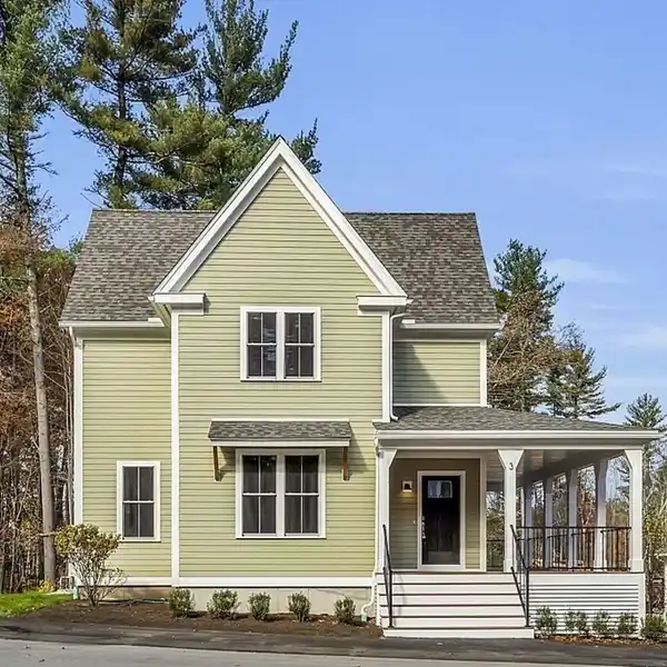 THOUGHTFULLY CONSTRUCTED NEW LUXURY HOME