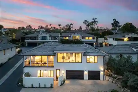 Newly Built Luxury Condo in Los Arbolados