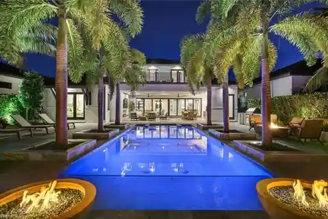 Resort-Style Luxury in the Landings at Bears Paw