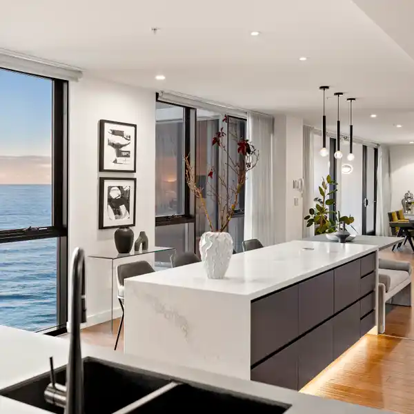 WHOLE-FLOOR OCEANFRONT APARTMENT