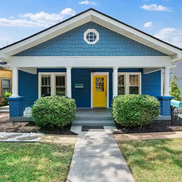 BEAUTIFULLY RENOVATED CRAFTSMAN BUNGALOW