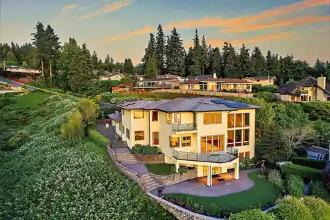 Truly Special Northwest Retreat