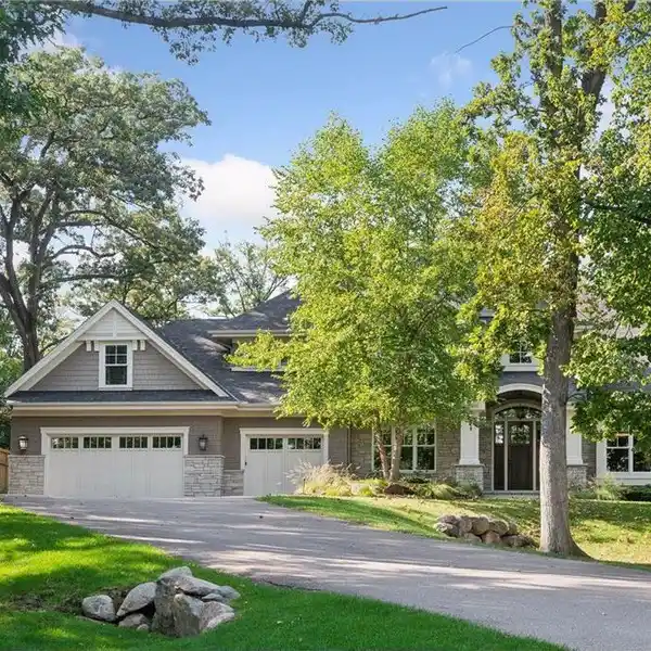 STUNNING CUSTOM-BUILT WOODDALE HOME