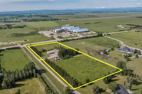 Country Living with Future Potential on Four Acres