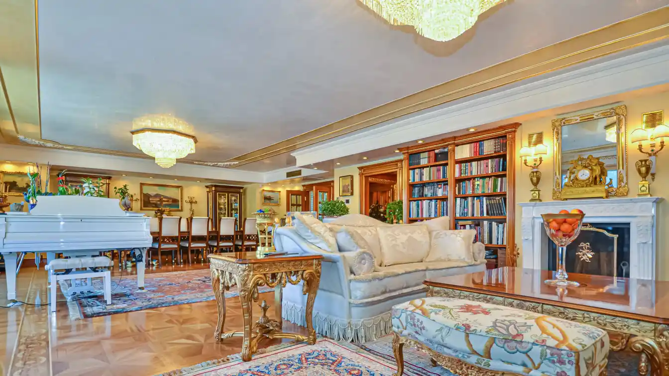 Elegant and Spacious Residence