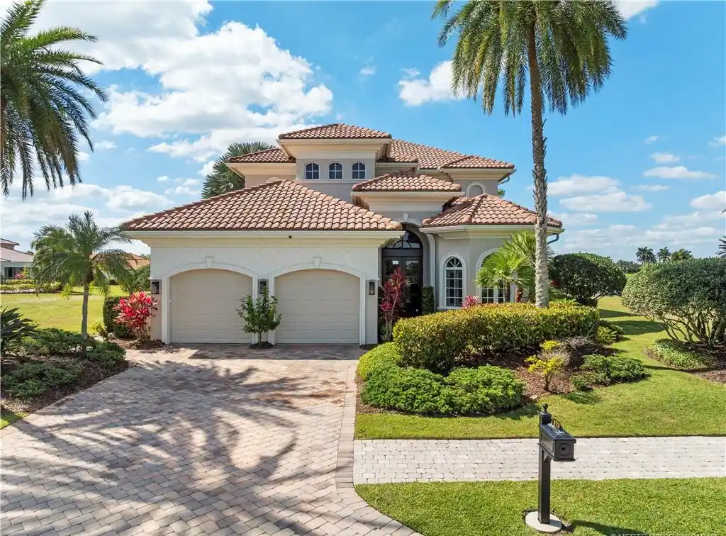 Exceptional Residence in the Tesoro Country Club