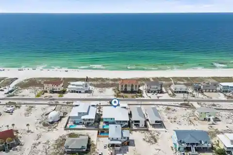 Professionally Designed Remarkable Residence