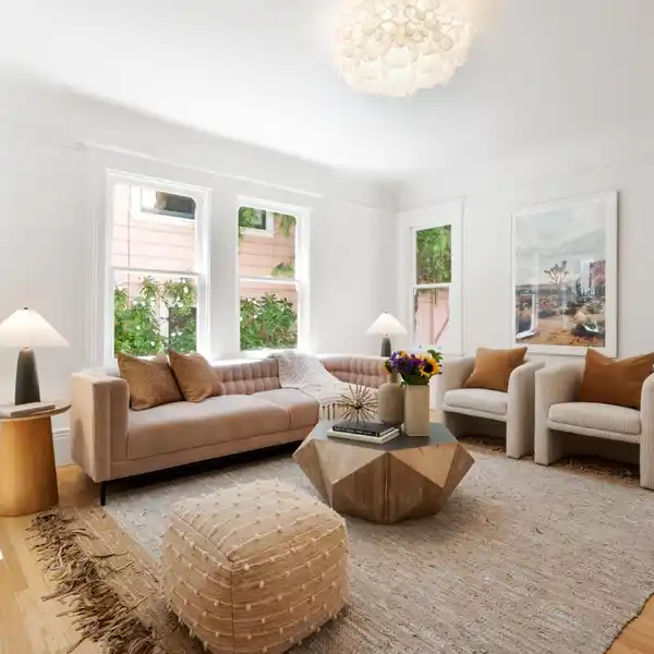 FRESHLY UPDATED UNIT IN AN 1897 QUEEN ANNE BUILDING